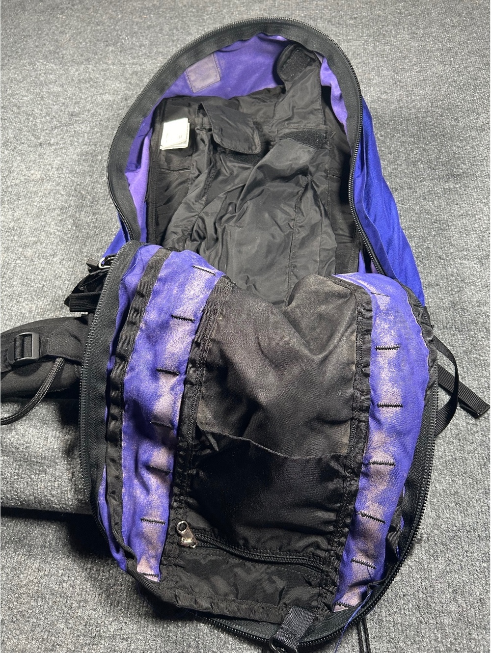 North Face Blue and Black Hiking Backpack - Picture 6 of 9